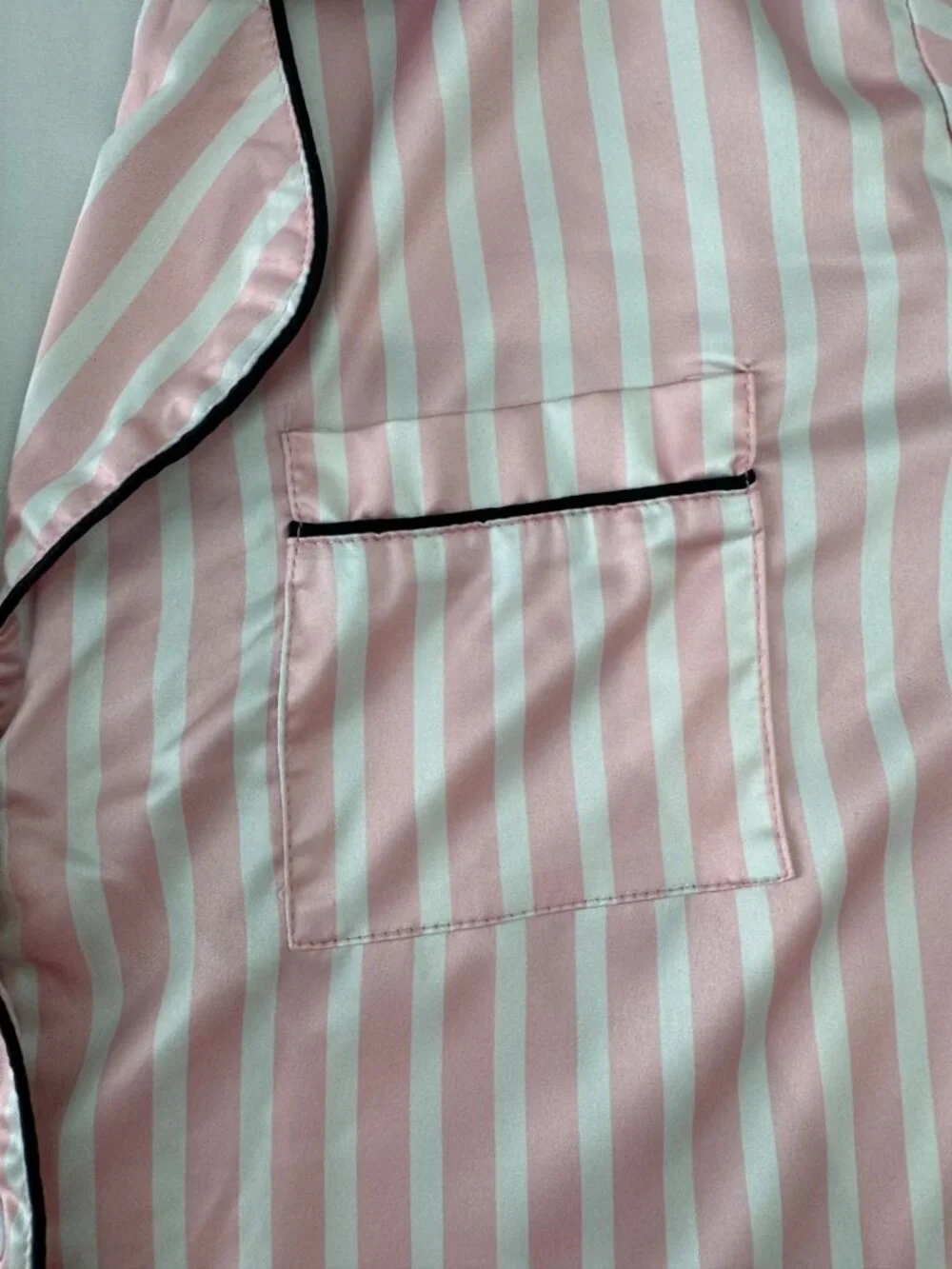 Silky Lounge Pajama Set Short Sleeve Button Up size large